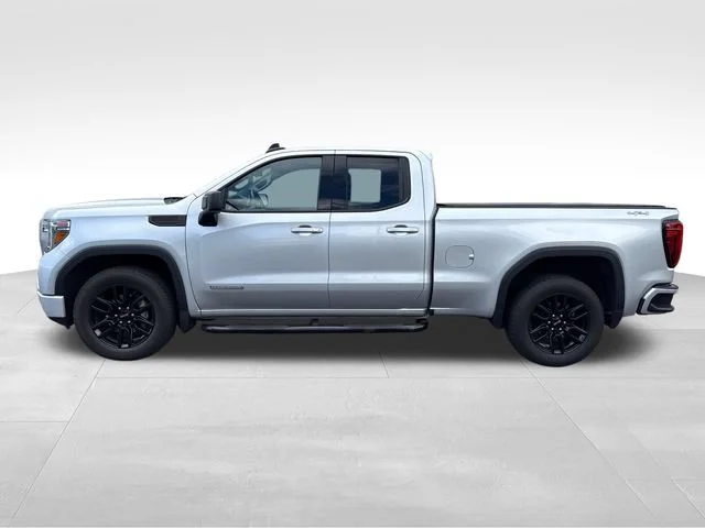 Used 2022 Quicksilver Metallic GMC Elevation image 2