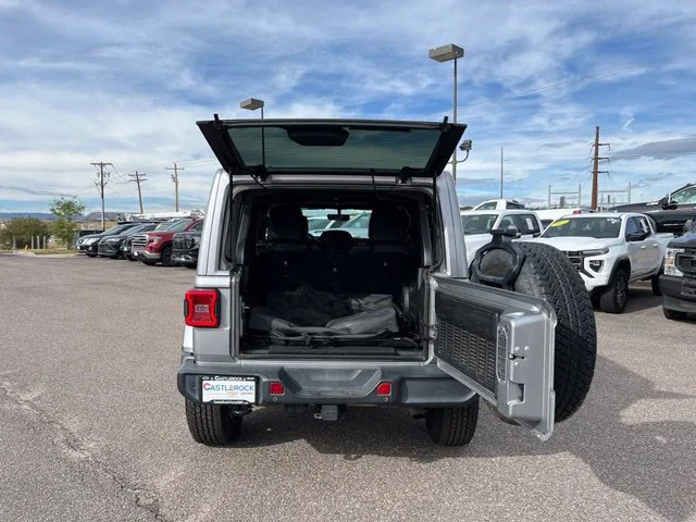 Used 2018 Silver Jeep Sahara 4x4 image 23