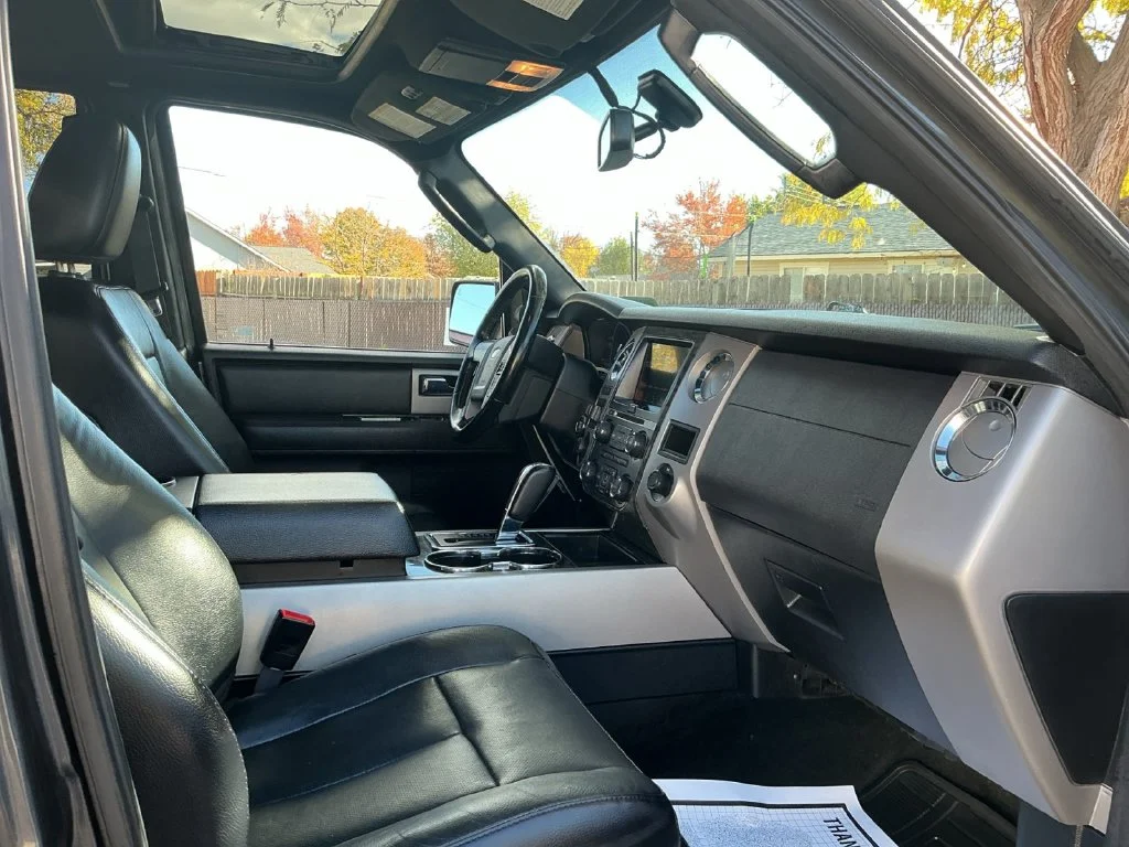 Used 2017 Gray Ford Limited image 31