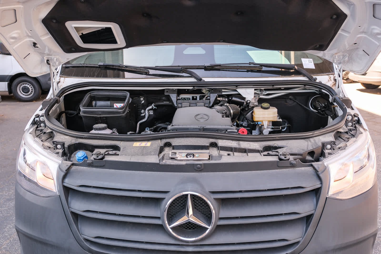 New 2025 Arctic+White Mercedes-Benz Cargo 144 WB  RWD 2.0L 4-Cylinder image 28
