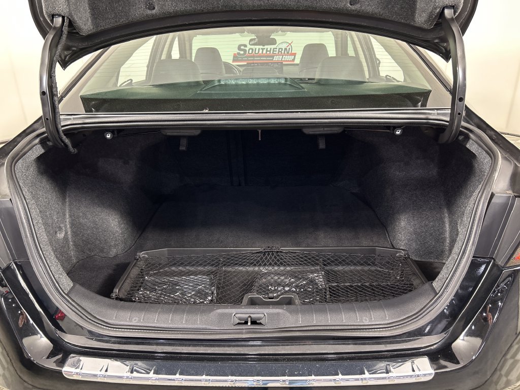 Used 2023 Black Nissan 2.0 SR image 20
