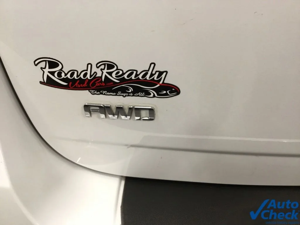 Used 2016 White Chevrolet LT image 14