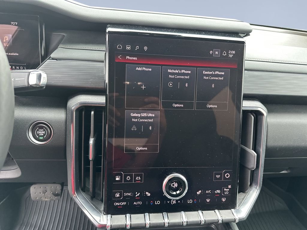 2025 GMC Acadia AT4 - Photo 19