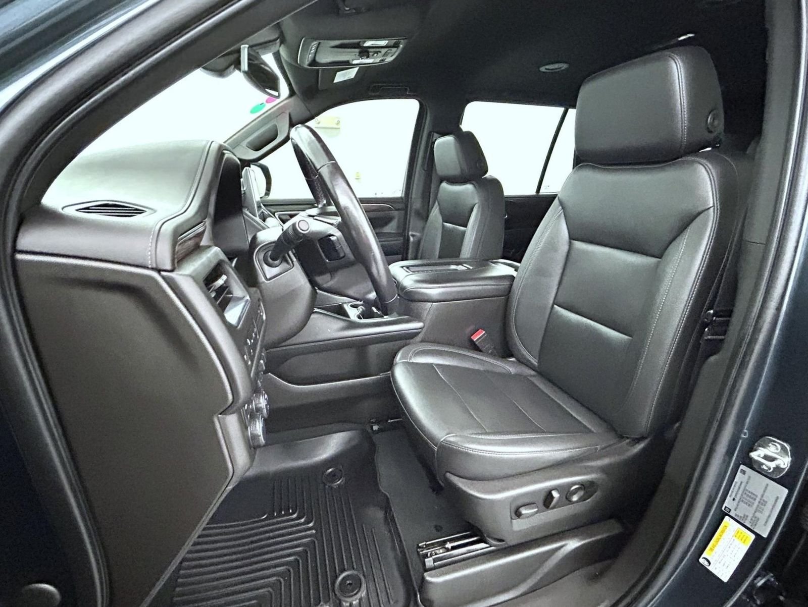 Used 2021 Gray Chevrolet Z71 image 10