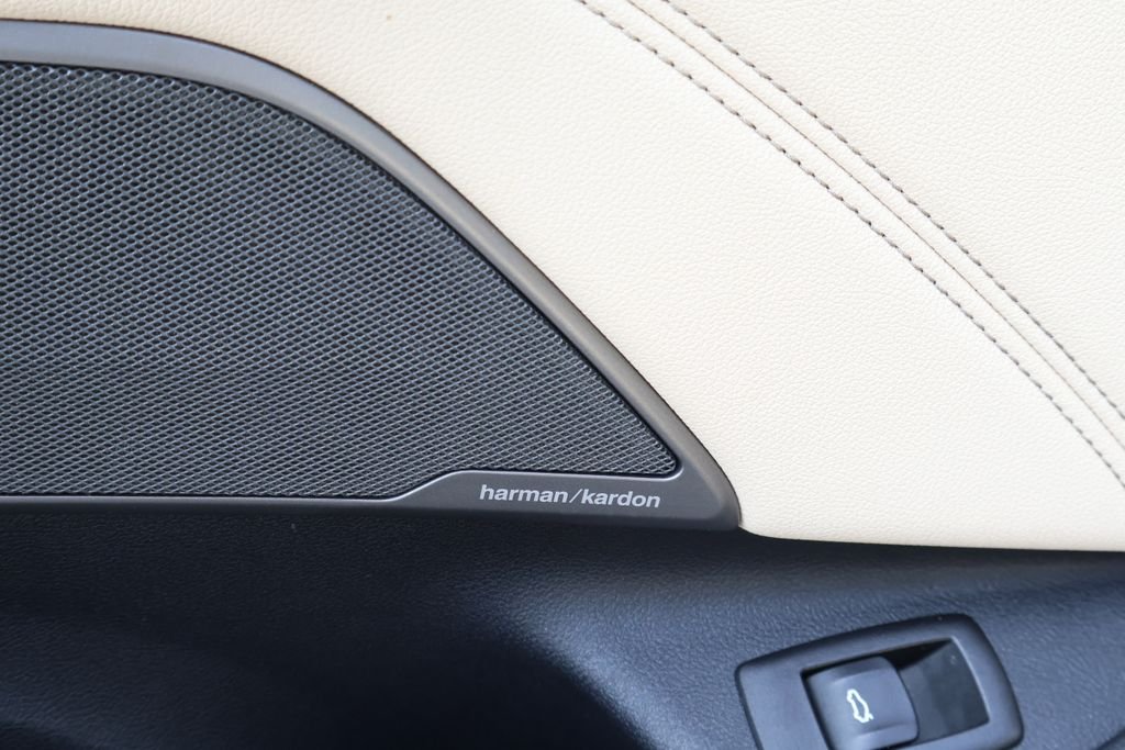 Used 2023 Black BMW i image 19