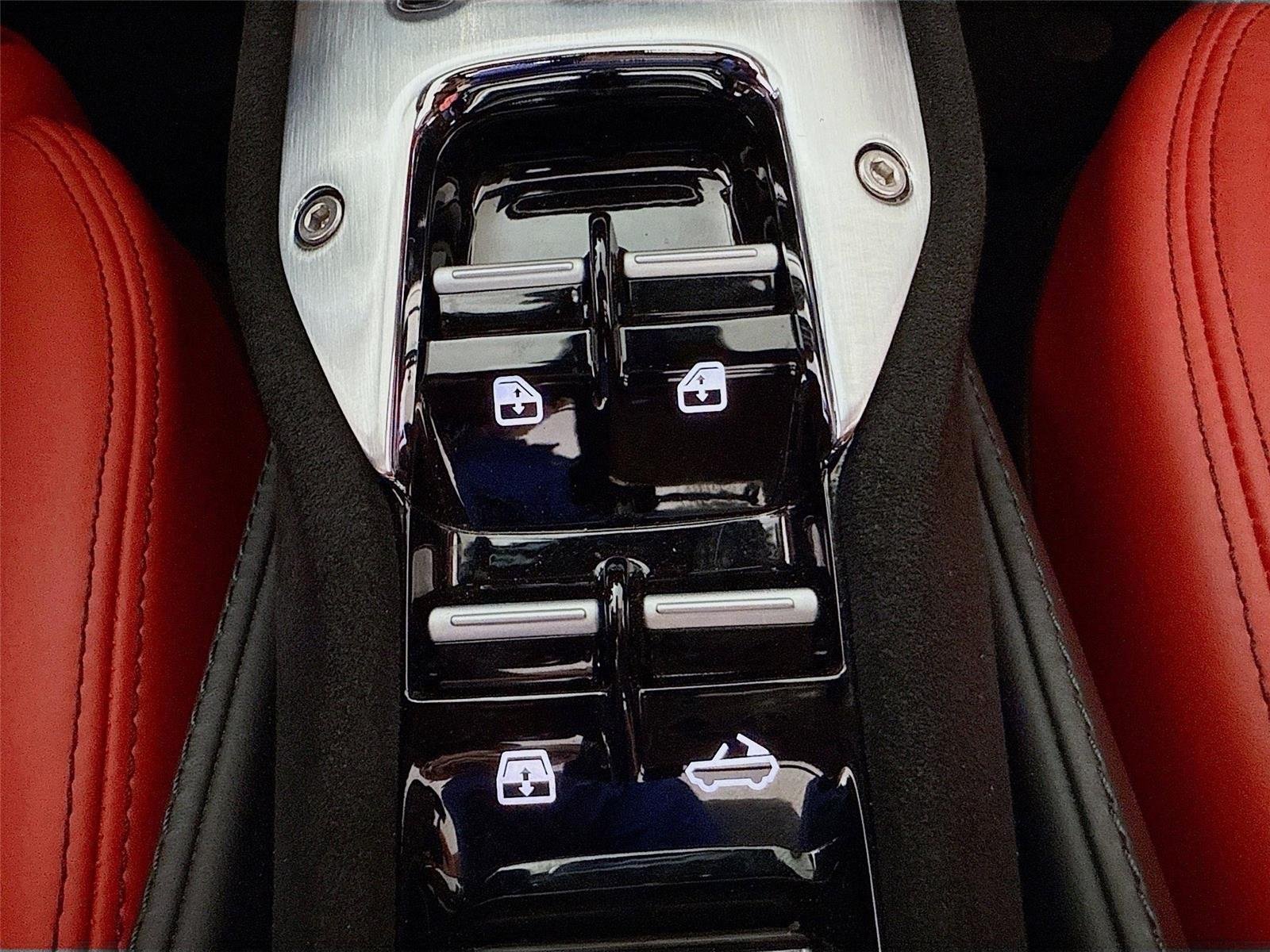 2022 Ferrari SF90 Base - Photo 22