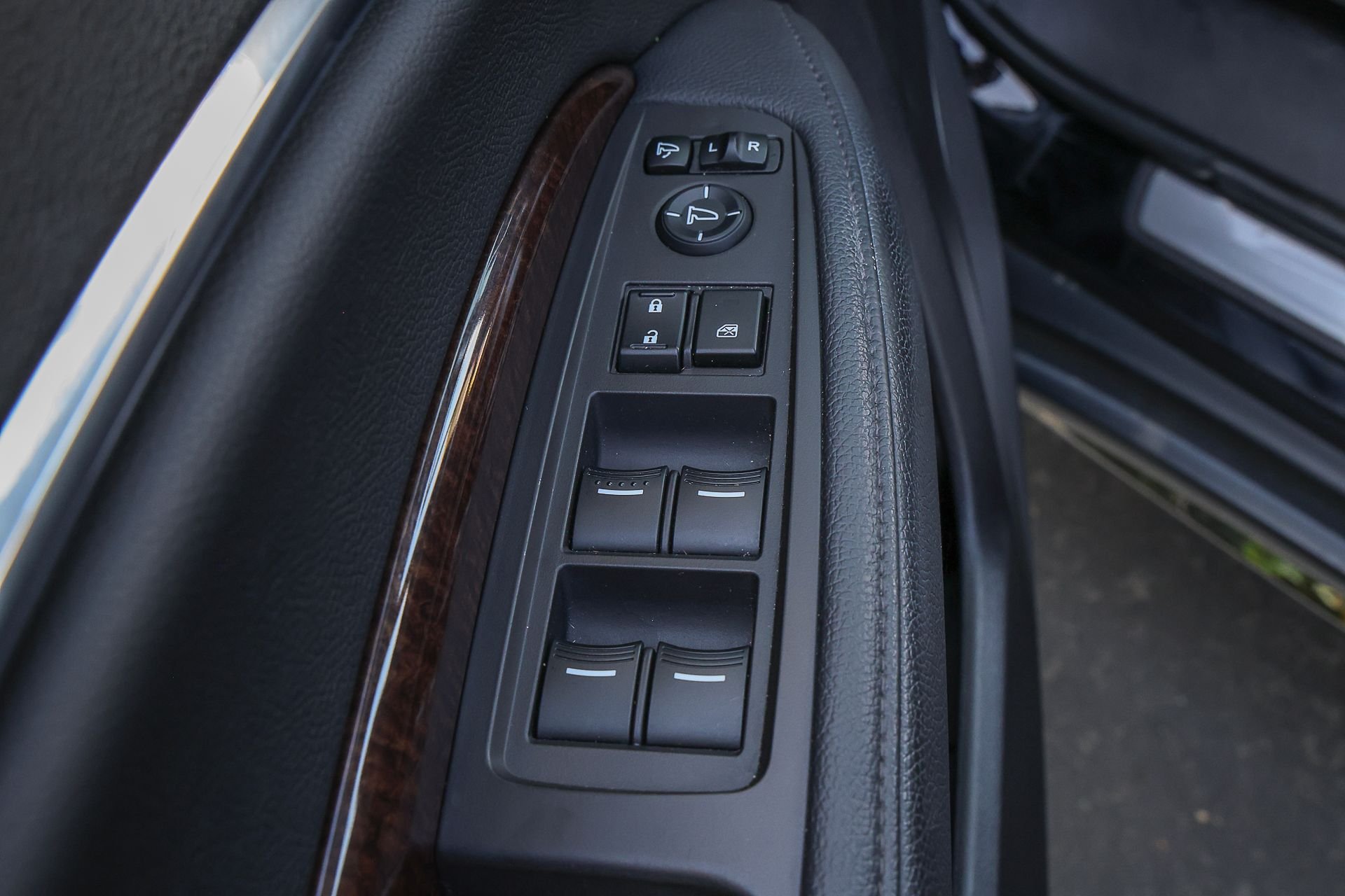 Used 2017 Black Acura 3.5L image 28