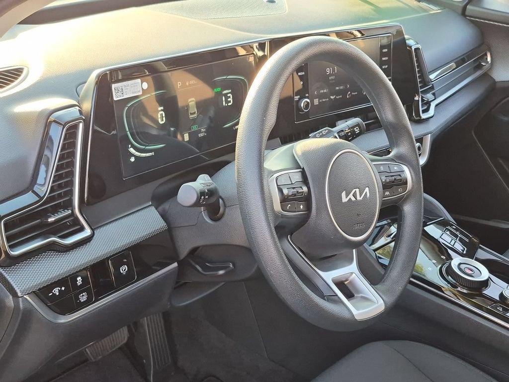 Certified Used 2025 Steel Gray Kia LX image 10