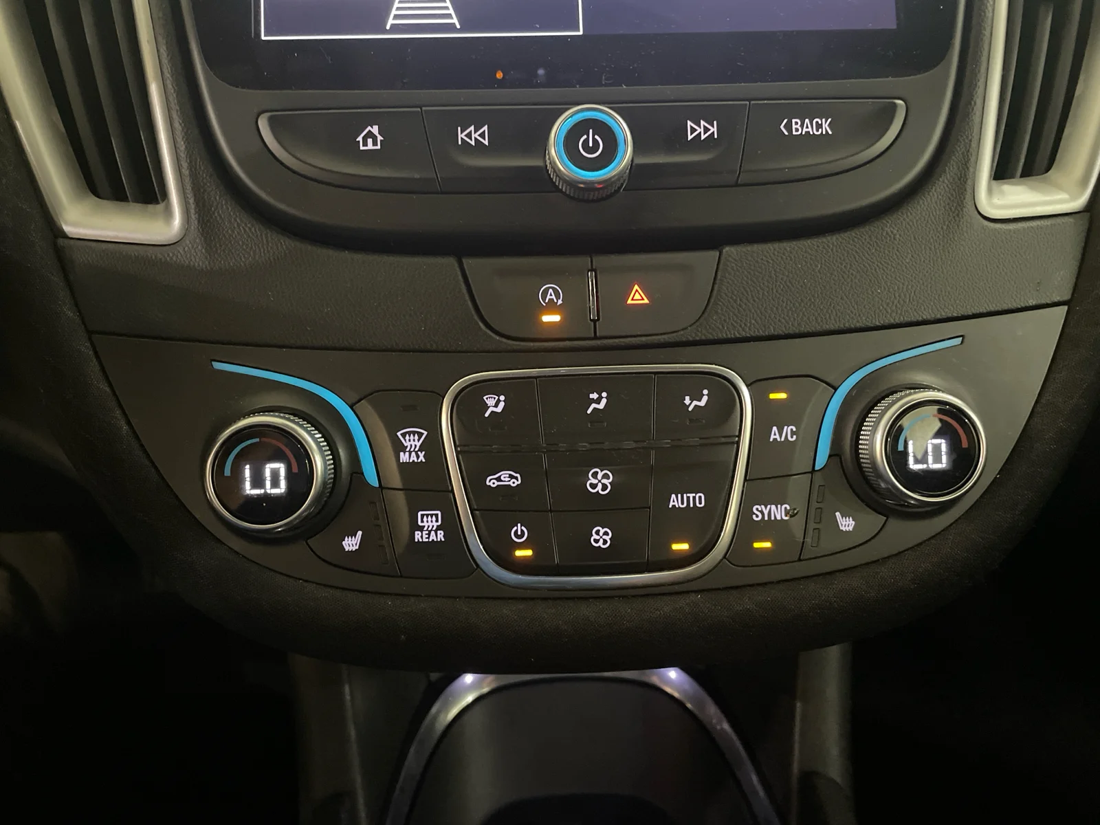 Used 2024 Summit White Chevrolet LT image 20