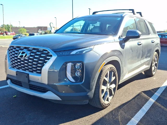 Used 2022 Gray Hyundai SEL image 3