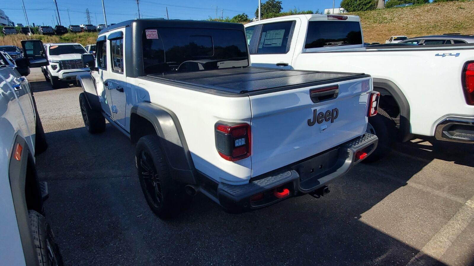 Used 2021 Bright White Clearcoat Jeep Rubicon image 8