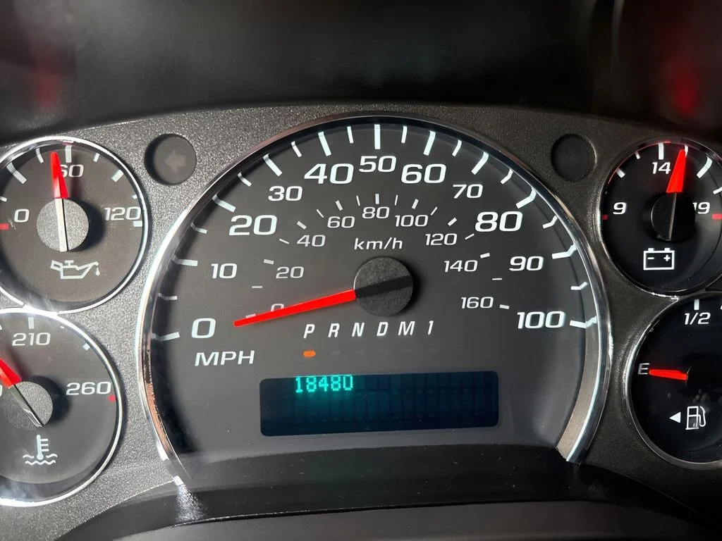 Used 2024 White GMC Work Van image 18