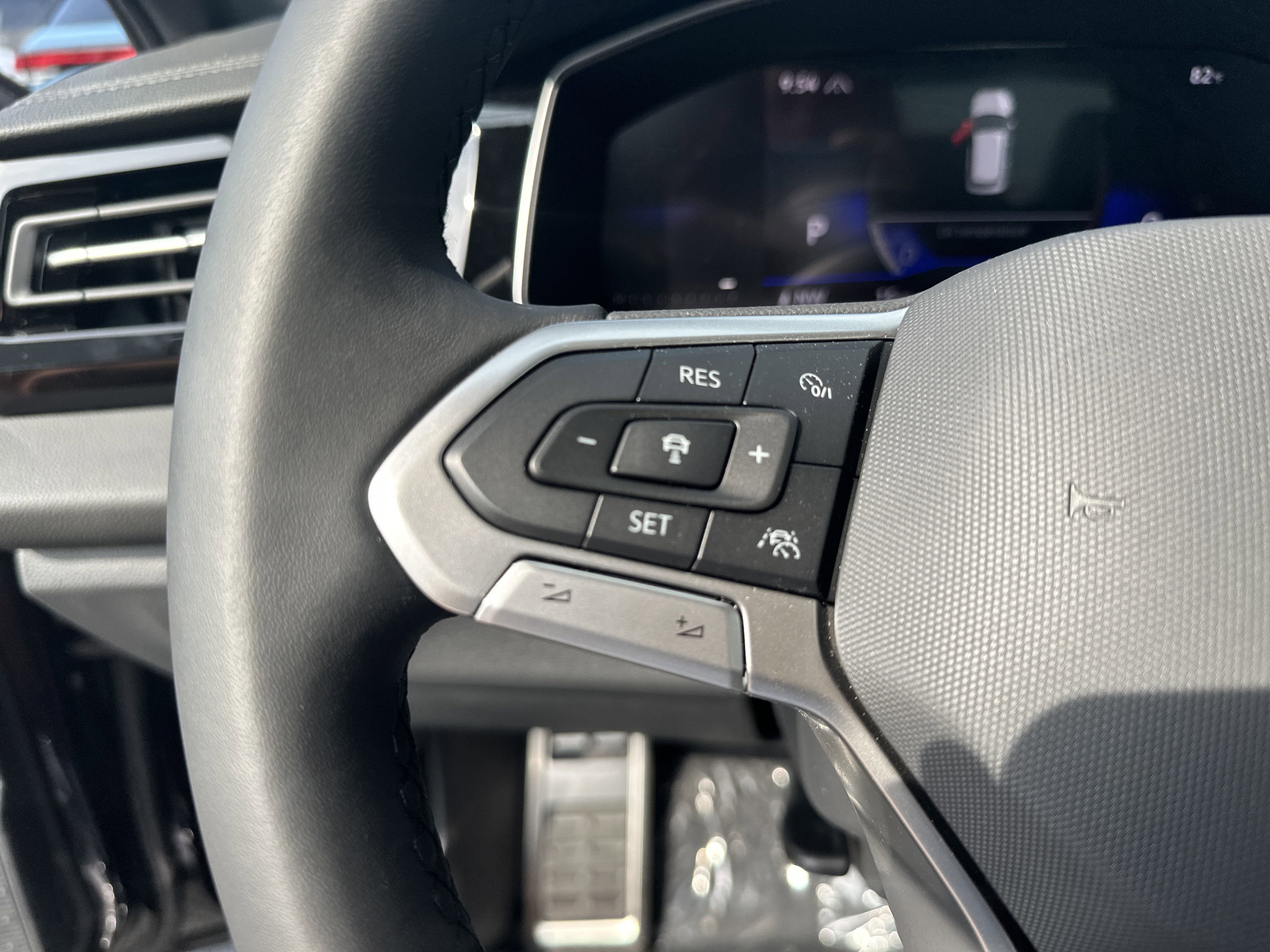 2025 Volkswagen Jetta Sport photo 2