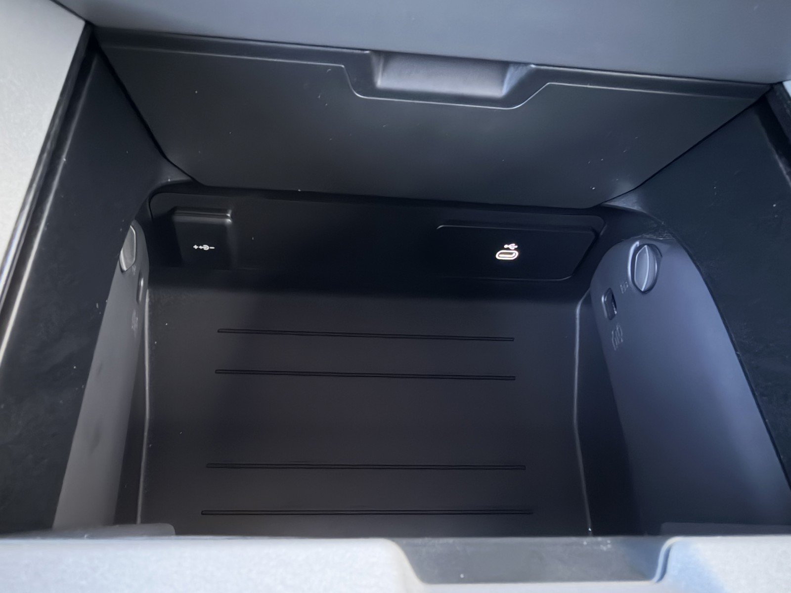 2026 Land Rover Defender X - Photo 20