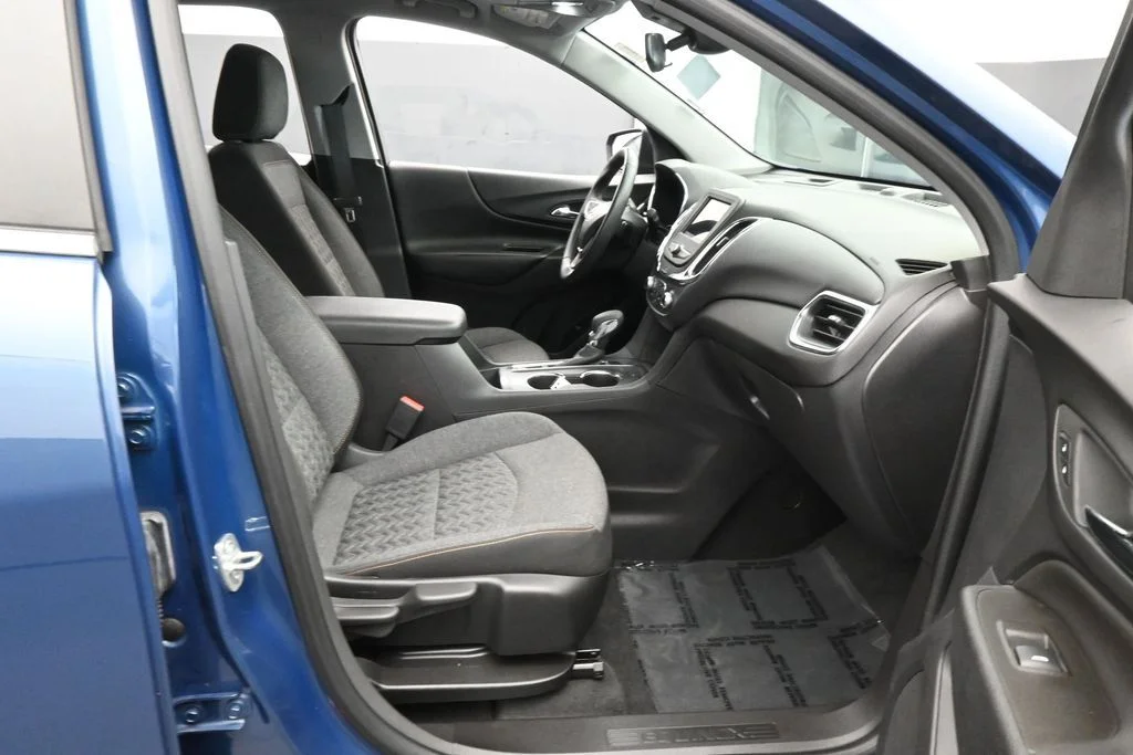 Used 2024 Lakeshore Blue Metallic Chevrolet LT image 39