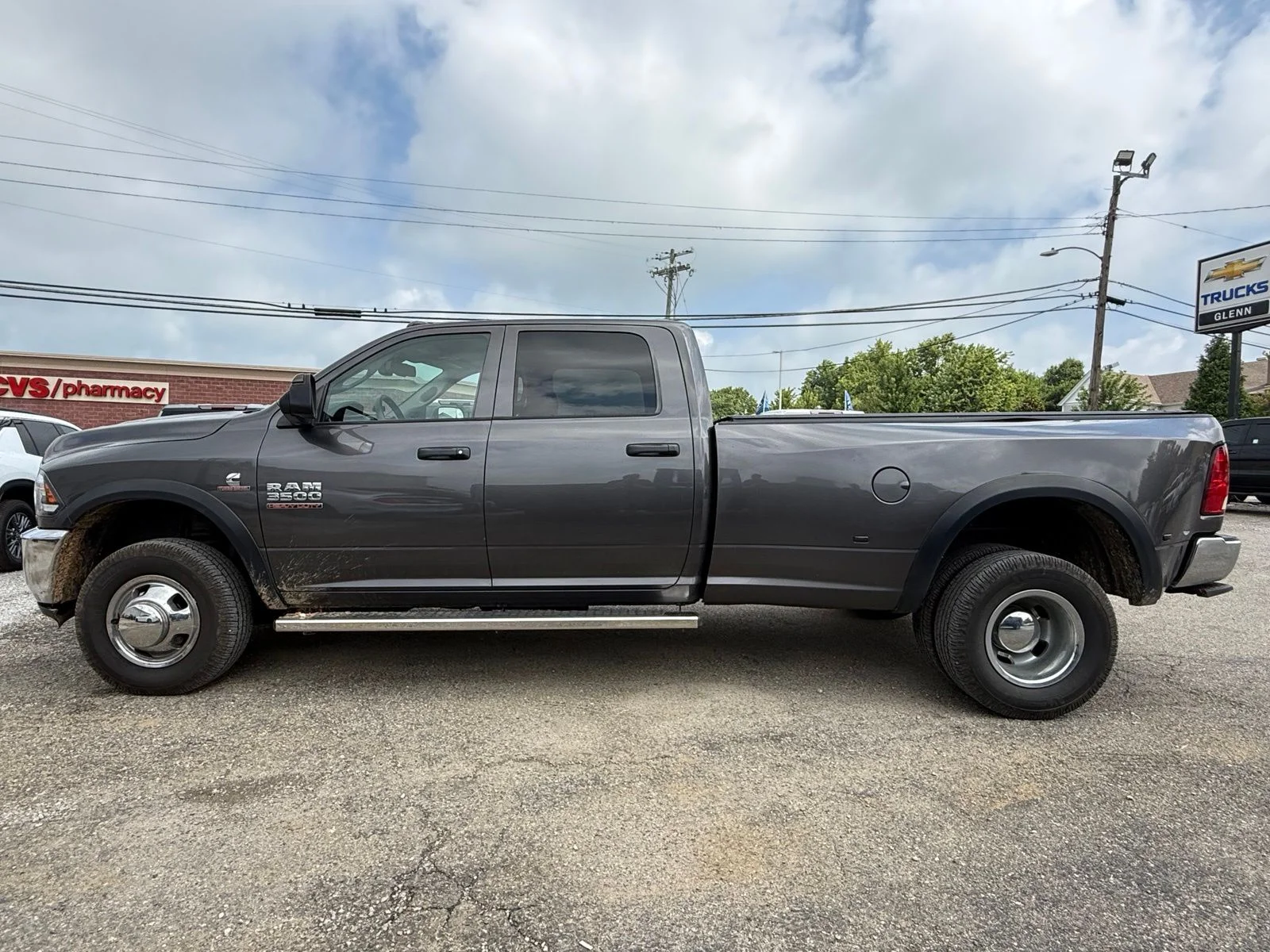Used 2018 Gray Ram Tradesman image 3
