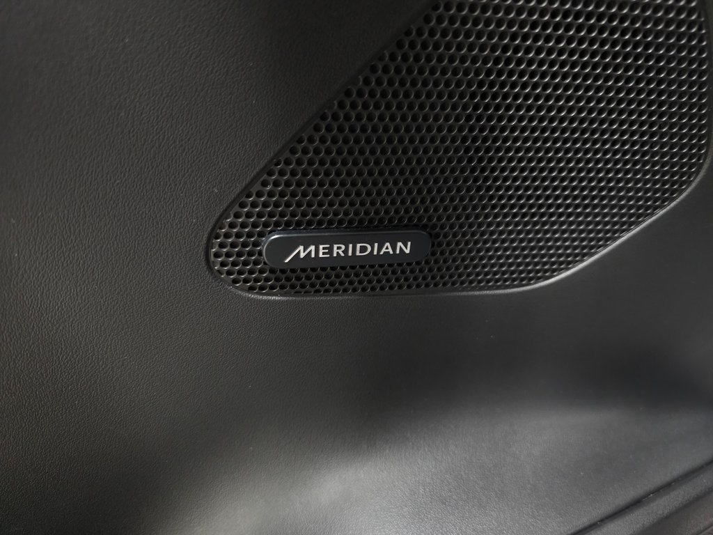 2018 JAGUAR F-PACE - Image 13