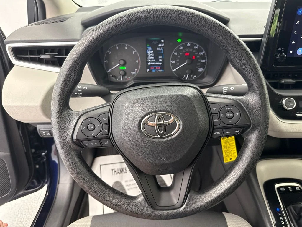 Used 2023  Toyota LE image 28