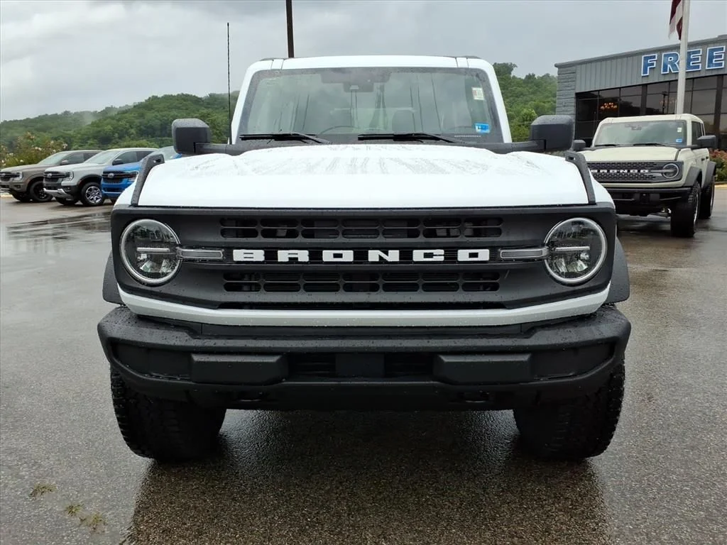 New 2026 Oxford White Ford Base image 11