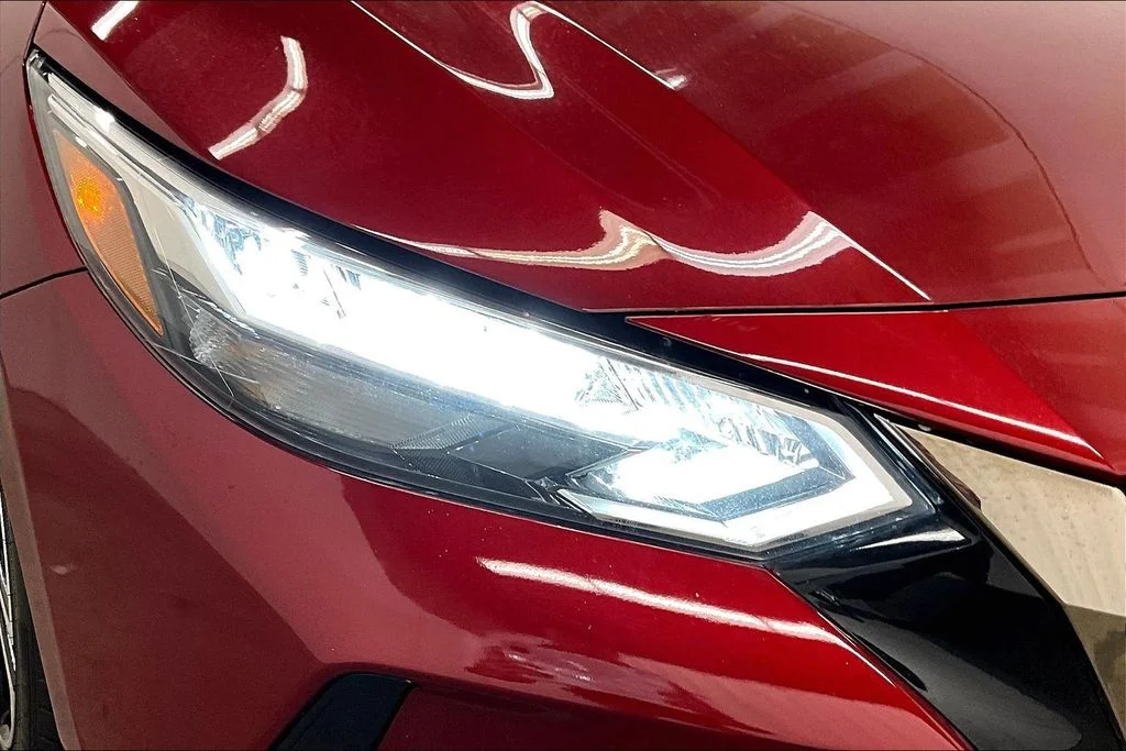 Used 2023 Red Nissan SR image 30