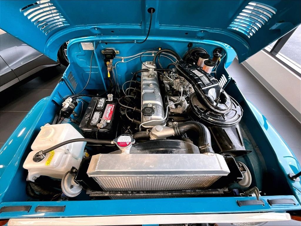 Used 1980 Blue Toyota  image 24