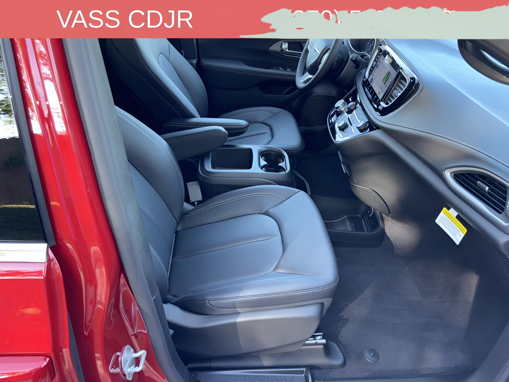 2026 Chrysler Pacifica Select - Photo 44