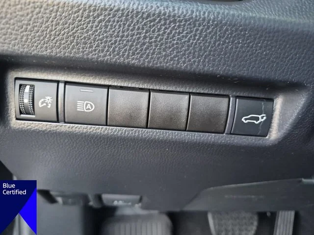 Used 2020 Black Toyota XLE image 17