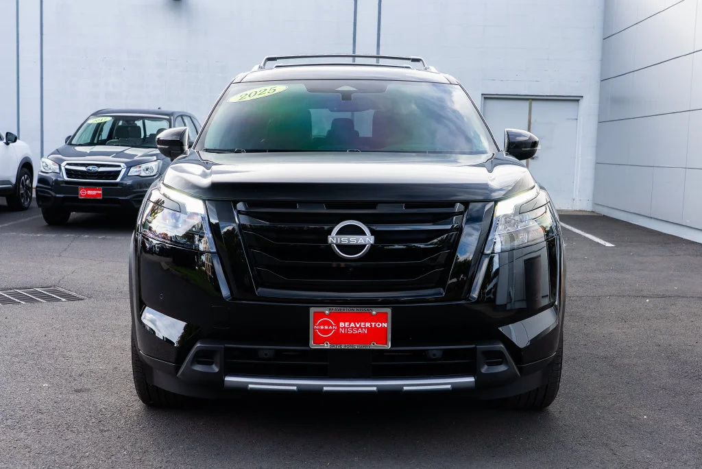 Used 2025 Black Nissan Platinum image 2