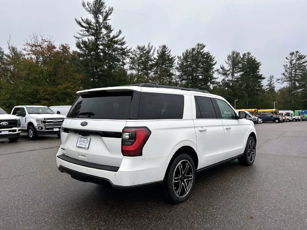Used 2021 White Metallic Ford Limited image 3