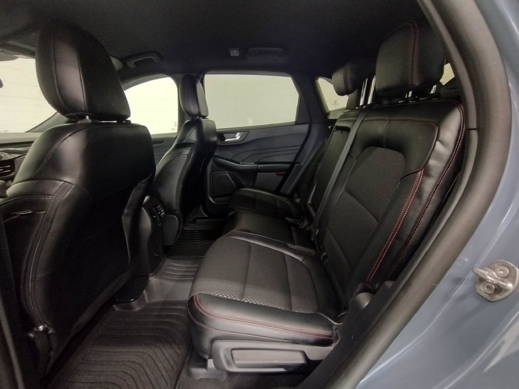 Used 2024 Vapor Blue Ford ST-Line Select image 15
