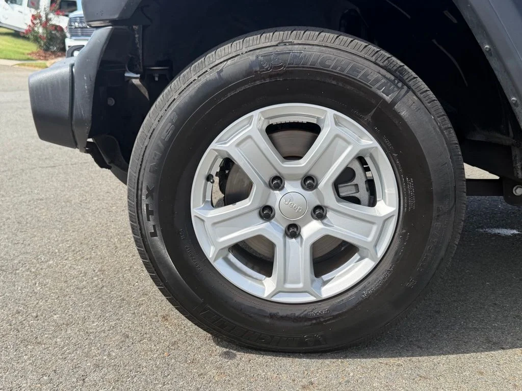 Used 2021 Black Jeep Unlimited Sport S image 11