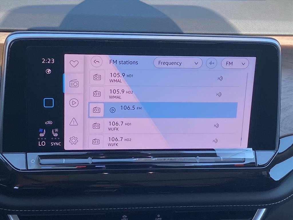 New 2026 Black Volkswagen 2.0T SE w/Technology image 6
