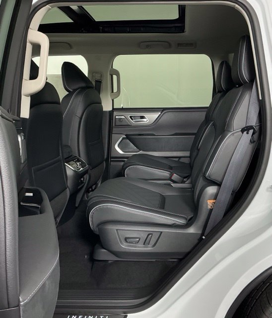 New 2027 White INFINITI LUXE image 19