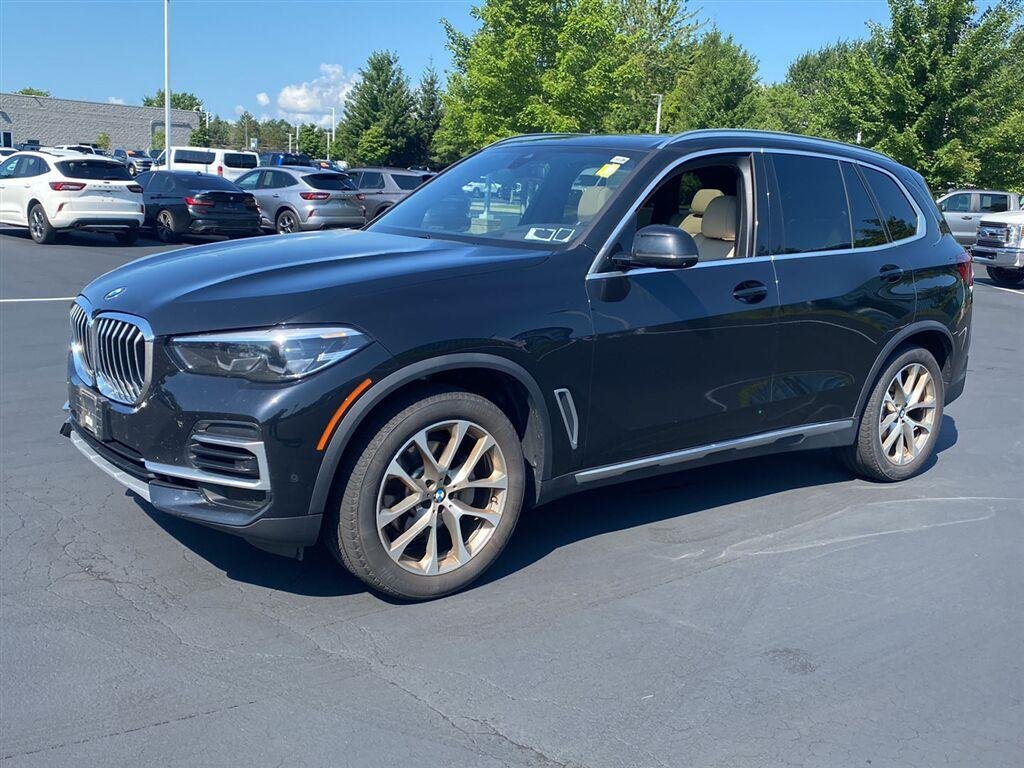 Used 2022 Black Sapphire Metallic BMW xDrive40i image 7