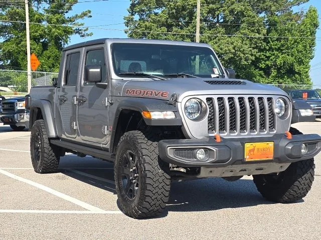 Used 2020 Silver Jeep Mojave image 7