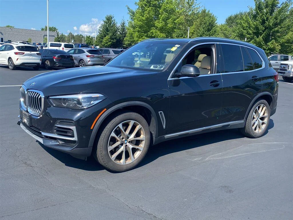 Used 2022 Black Sapphire Metallic BMW xDrive40i image 7