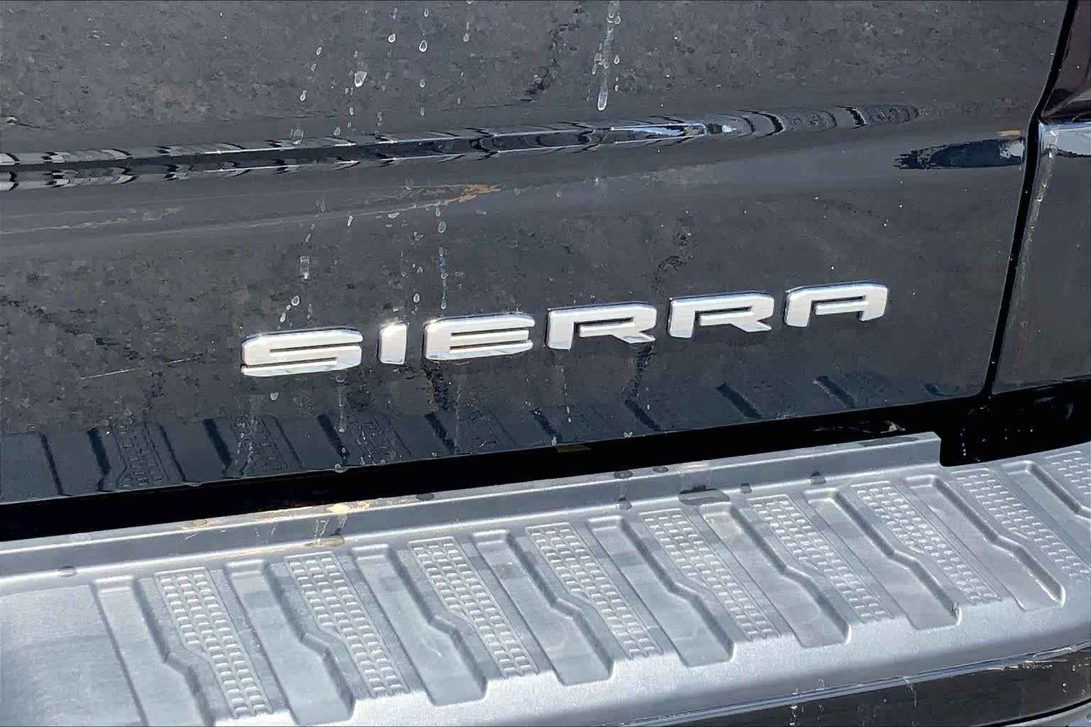 Used 2023 Onyx Black GMC Denali image 10