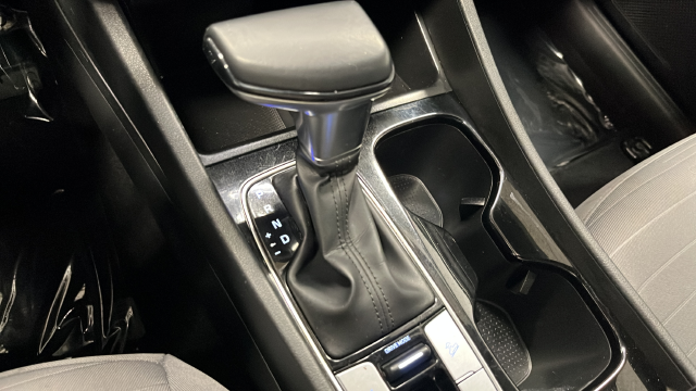 Used 2022 Hampton Gray Hyundai SEL Premium image 19