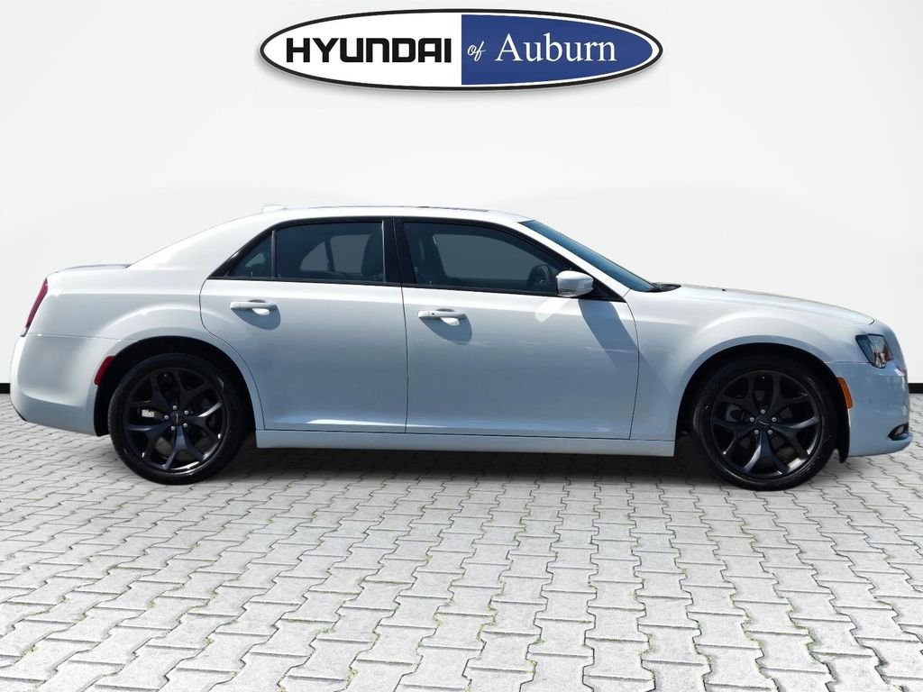 Used 2023 White Chrysler 300S image 4