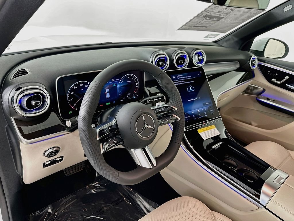 New 2027 MANUFAKTUR Moonlight White Metallic Mercedes-Benz GLC 350e image 9