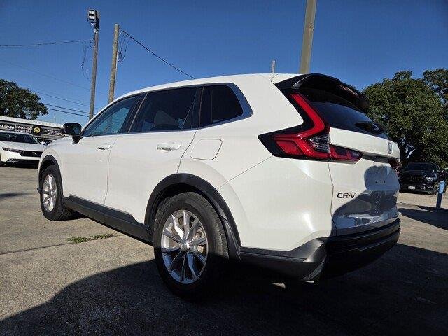 Certified Used 2024 Platinum White Pearl Honda 1.5T 2WD EX image 3