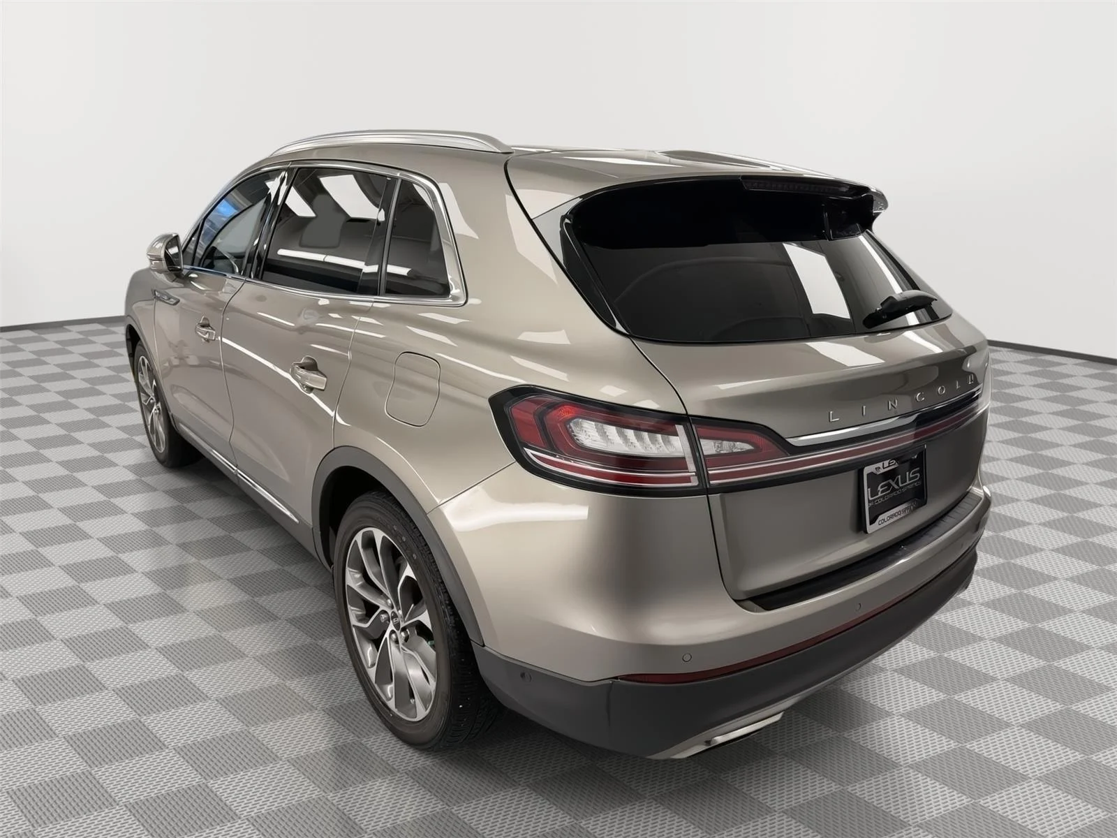 2023 Lincoln Nautilus Reserve - Photo 9