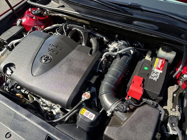 Certified Used 2018 Red Metallic Toyota XLE V6 image 38