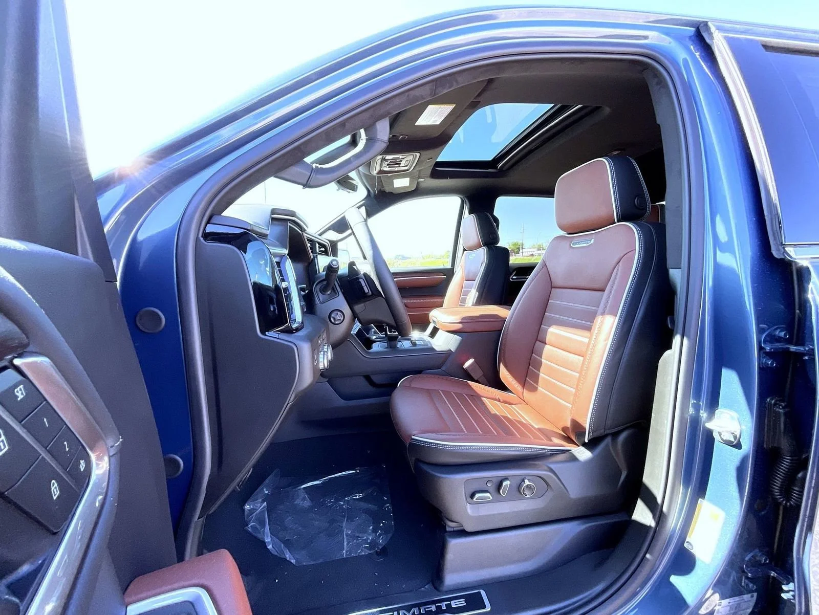 New 2026 DOWNPOUR METALLIC GMC Denali Ultimate image 12
