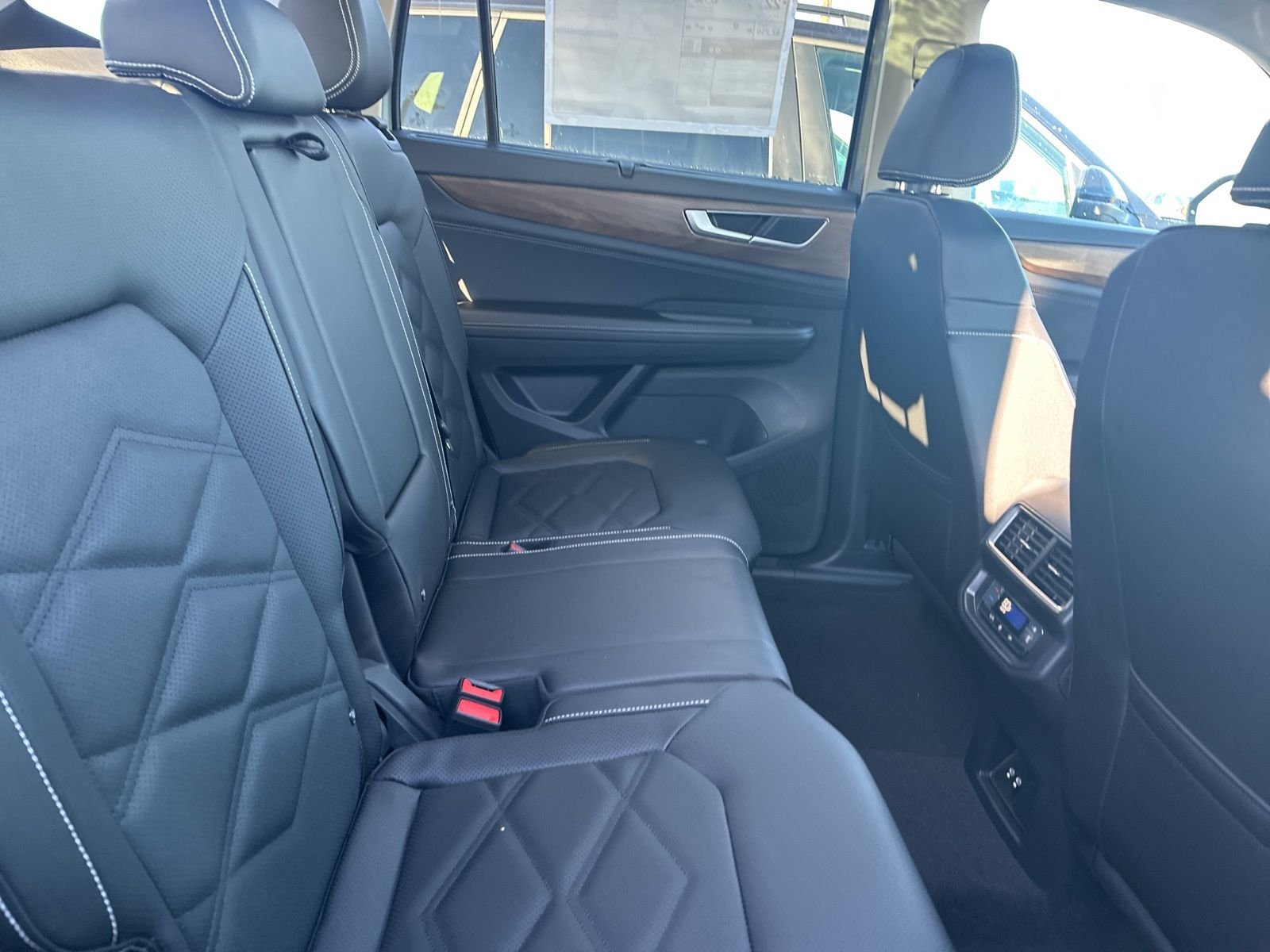 New 2026 Silver Volkswagen 2.0T SE w/Technology image 37