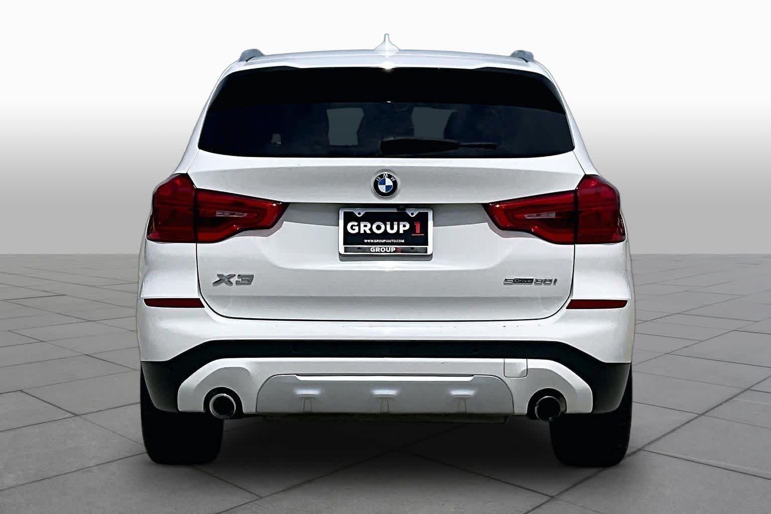 Used 2019 Alpine White BMW sDrive30i image 4