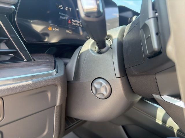 2026 Chevrolet Suburban Premier - Photo 19