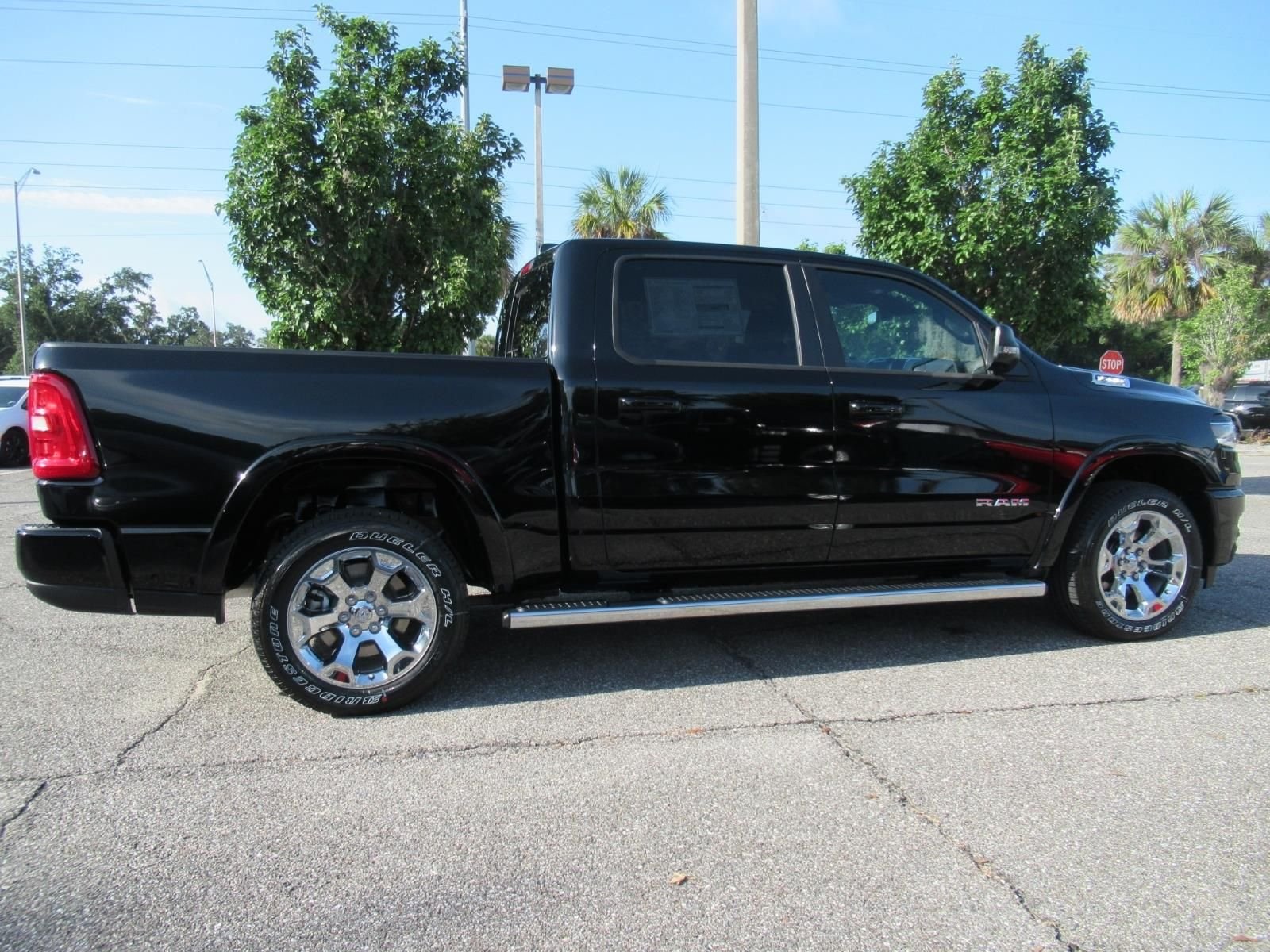 New 2026 Diamond Black Crystal Pearlcoat RAM Big Horn/Lone Star image 2
