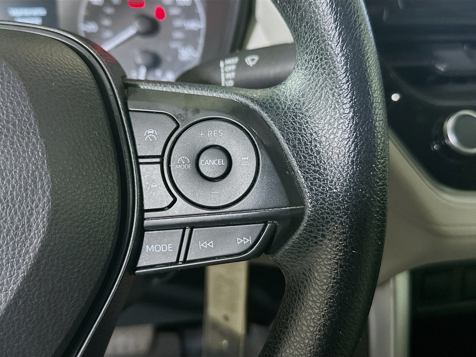 Used 2023 Silver Toyota L image 17