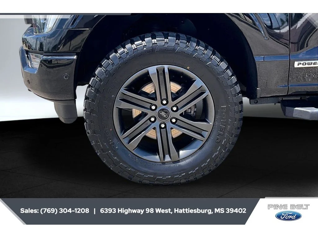 Certified Used 2021 Agate Black Metallic Ford LARIAT image 7
